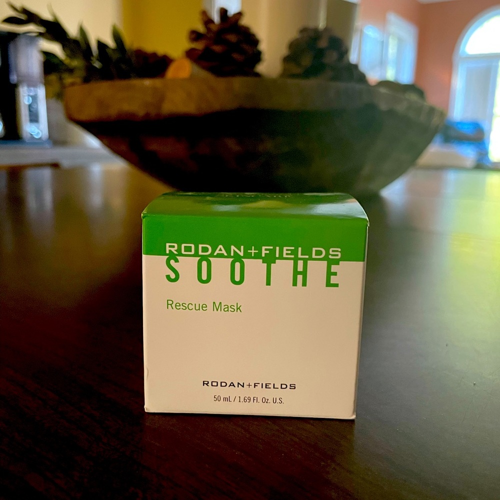 Rodan & Fields Soothe Rescue Mask